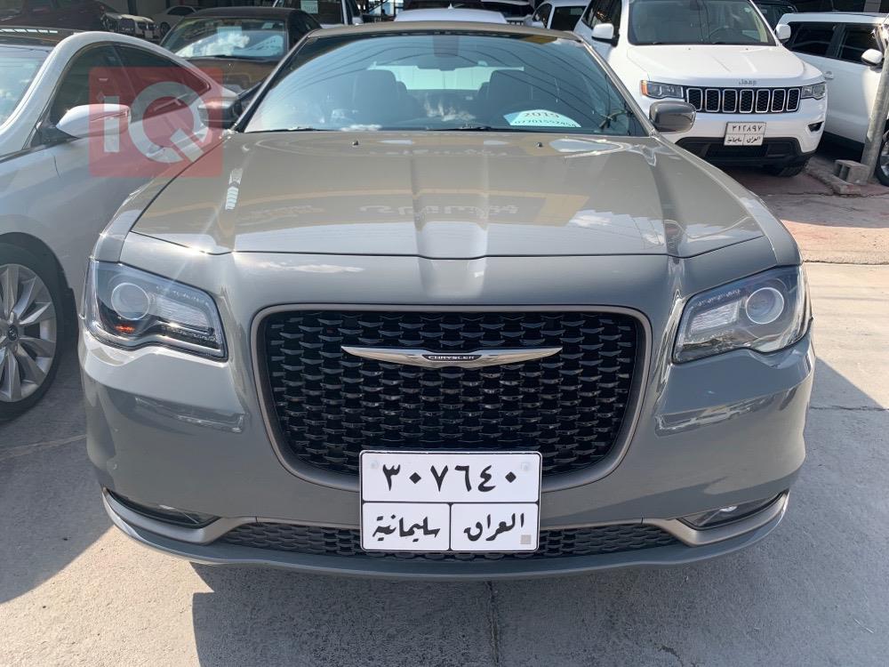 کرایسلەر 300
